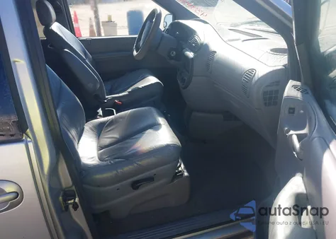 2000 Dodge Grand Caravan Se from USA, damaged, VIN 1B4GP44L0YB798079